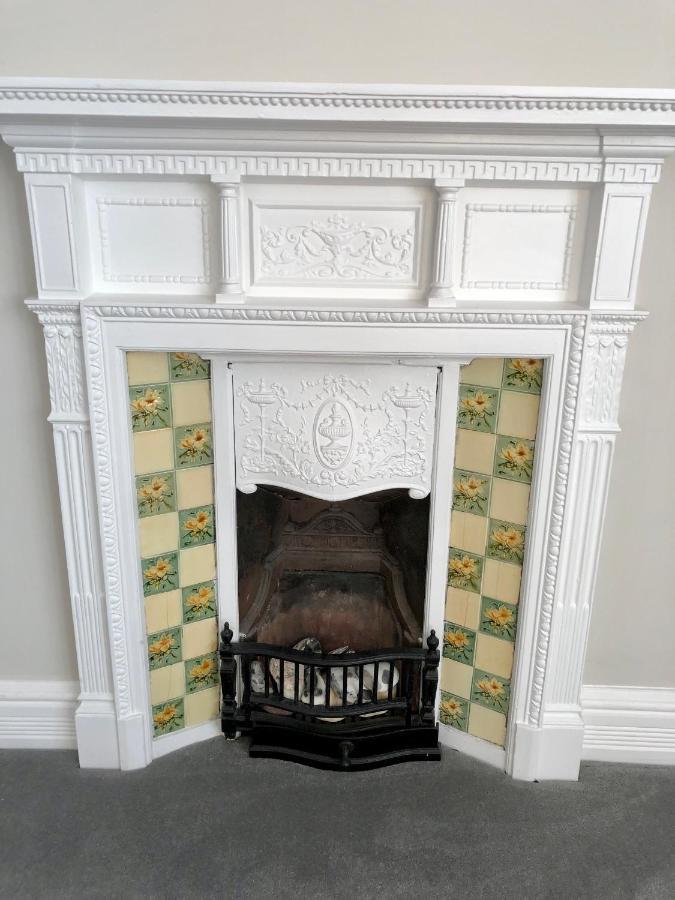 Stunning 2 Bed Georgian Apartment Swafield Exterior foto
